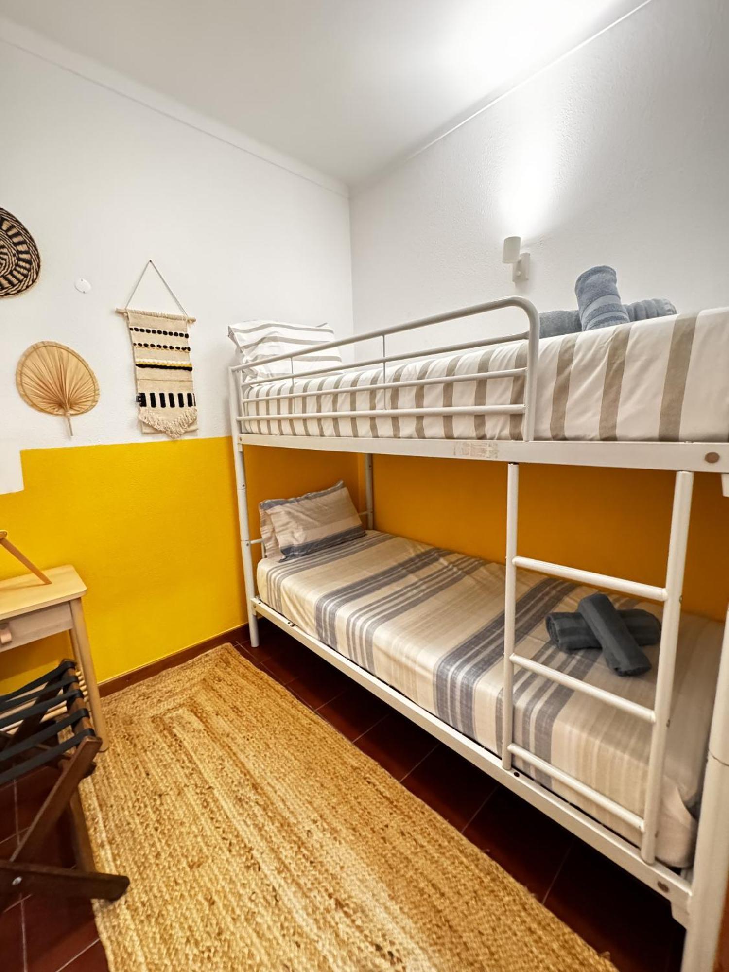2room Cozy Center Caparica Apartment